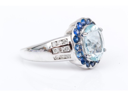 14k White Gold Contemporary Aquamarine Blue Sapphire And Diamond Halo Ring, Size 7.5