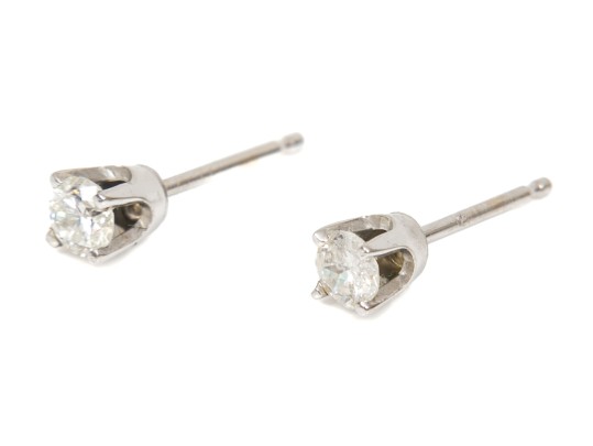 10k White Gold Simple Diamond Stud Earrings, App. 0.20 TCW