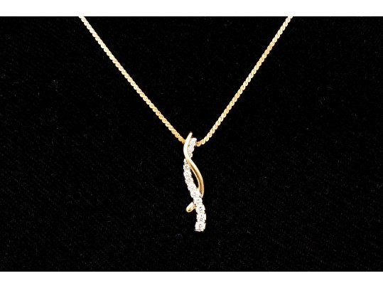 14k Gold Retro Diamond Set Twist Pendant, App. 0.17 TCW, With Chain