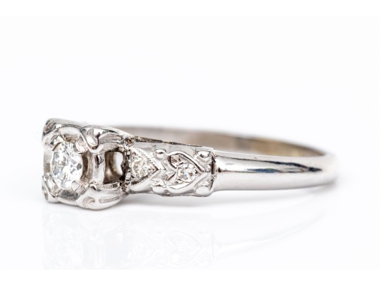 14k White Gold Vintage Diamond Ring, App. 0.12 TCW, Size 5.75