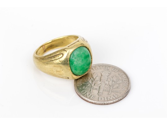 14k Yellow Gold Vintage Green Nephrite Jade Ring , Size 2.75