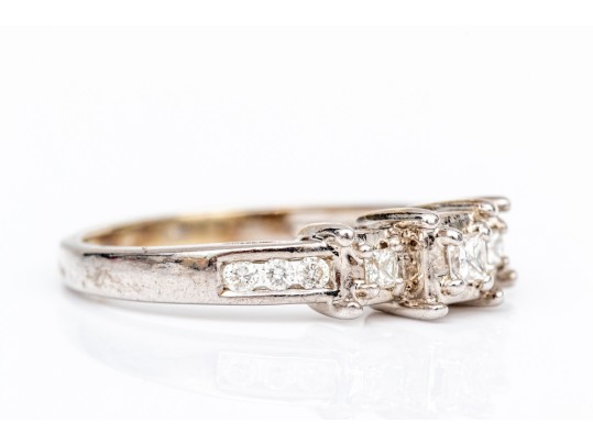 14k White Gold Princess Cut And Round Diamond Ring, App. 0.20 TCW, Size 6.75