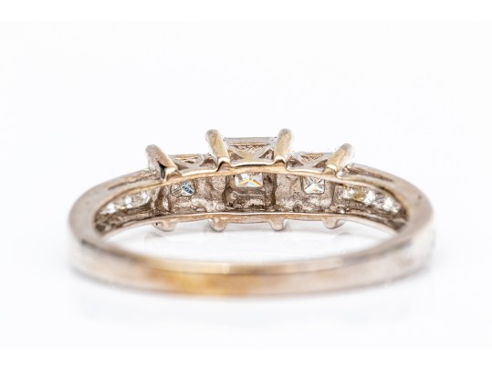 14k White Gold Princess Cut And Round Diamond Ring, App. 0.20 TCW, Size 6.75
