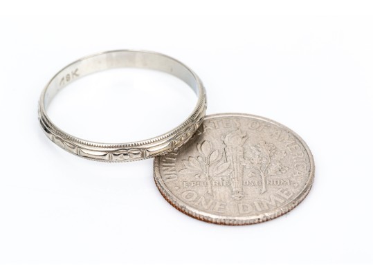 18k White Gold Vintage 2.5mm Patterned Band Ring, Size 7-