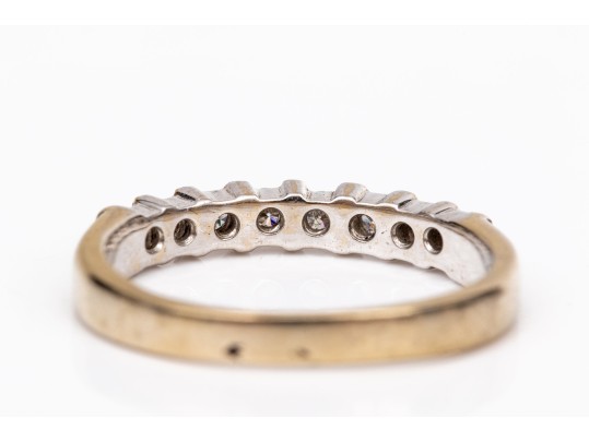 18k White Gold Pretty Bar Set Diamond Band Ring, App. 0.12 TCW, Size 5.5