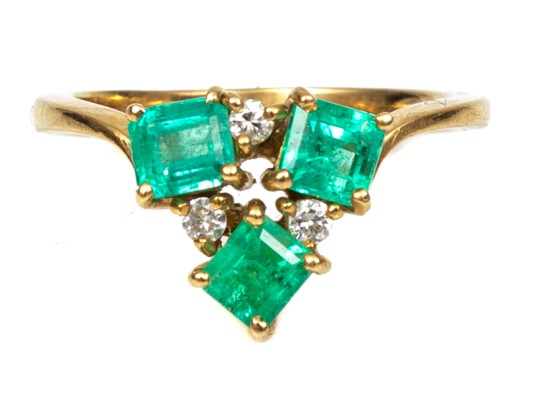 14k Yellow Gold Lovely Emerald And Diamond Cluster Ring, App. 0.06 TCW, Size 5