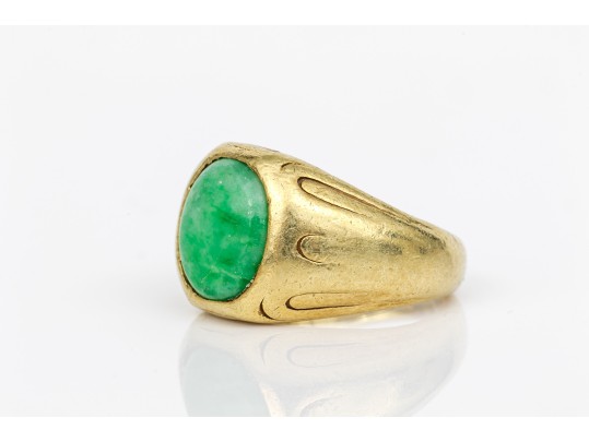 14k Yellow Gold Vintage Green Nephrite Jade Ring , Size 2.75