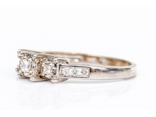 14k White Gold Princess Cut And Round Diamond Ring, App. 0.20 TCW, Size 6.75