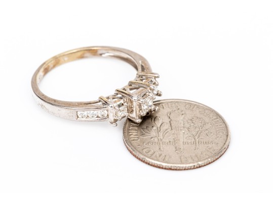 14k White Gold Princess Cut And Round Diamond Ring, App. 0.20 TCW, Size 6.75