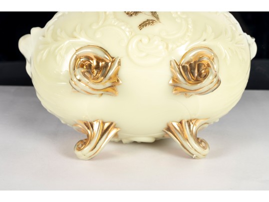 Northwood Custard Glass “Louis XV” Master Berry Bowl