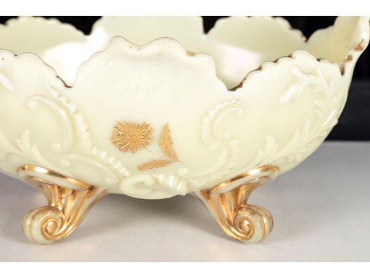 Northwood Custard Glass “Louis XV” Master Berry Bowl