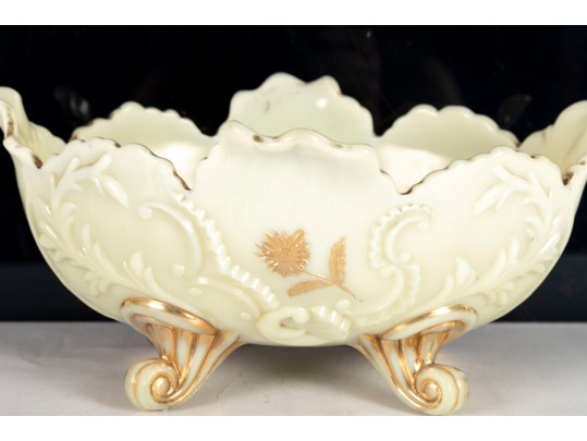 Northwood Custard Glass “Louis XV” Master Berry Bowl