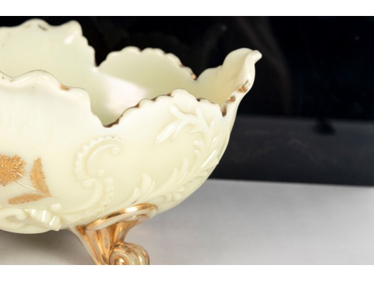 Northwood Custard Glass “Louis XV” Master Berry Bowl