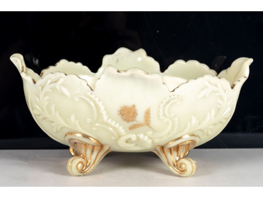 Northwood Custard Glass “Louis XV” Master Berry Bowl