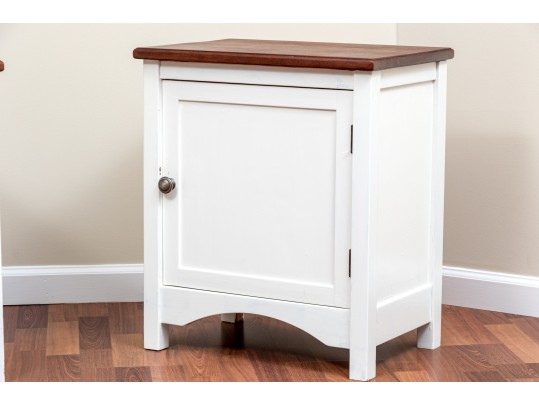 Pair Of Chris Craft Farmhouse Chic Nighstands