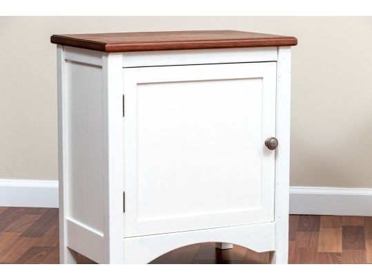 Pair Of Chris Craft Farmhouse Chic Nighstands