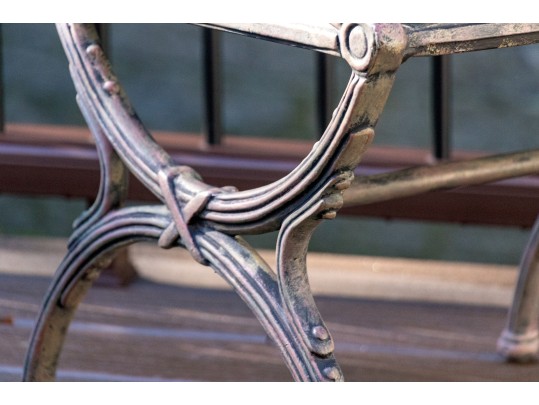 Composite Twin Pedestal Table With Six Cast Classics Aluminum Chairs