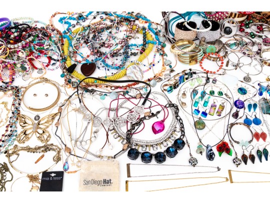 Collection Of Fashion And Costume Jewelry Bracelets, Necklaces, Rings And Brooches
