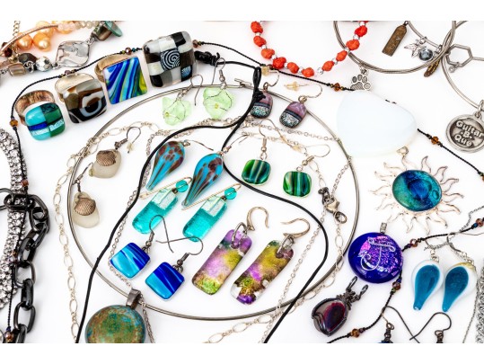 Collection Of Fashion And Costume Jewelry Bracelets, Necklaces, Rings And Brooches