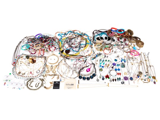Collection Of Fashion And Costume Jewelry Bracelets, Necklaces, Rings And Brooches