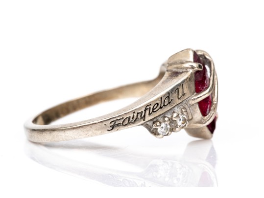 10k White Gold Class Of 2005 Fairfield University Burgundy And White Cz Class Ring, Size 6.25 