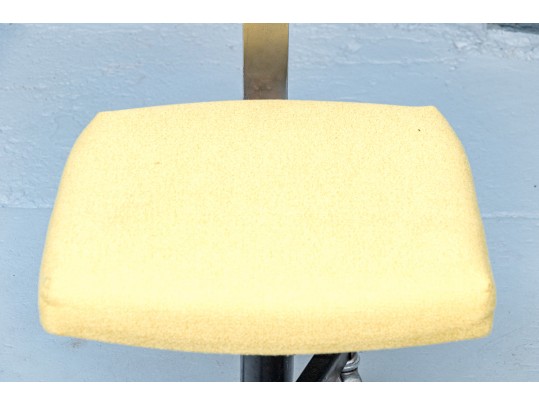 Children's Swivel Office Chair