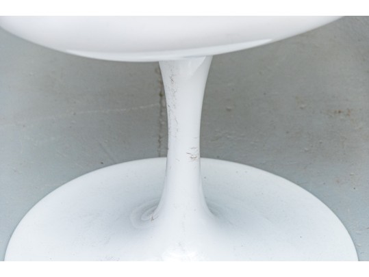 Pair Of Eero Saarinen Style Tulip Chairs