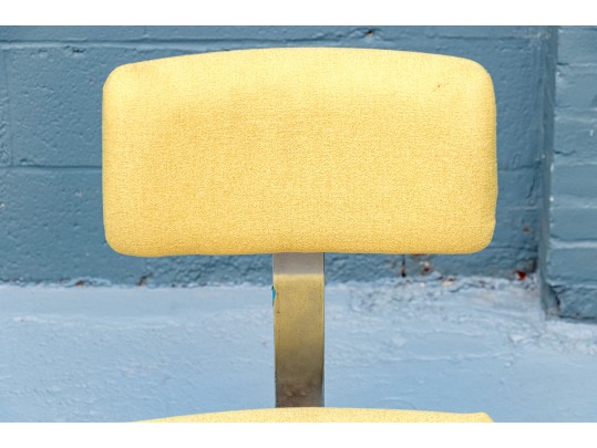 Children's Swivel Office Chair