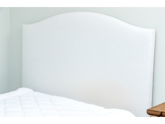 Queen Sized Bedstead With Headboard