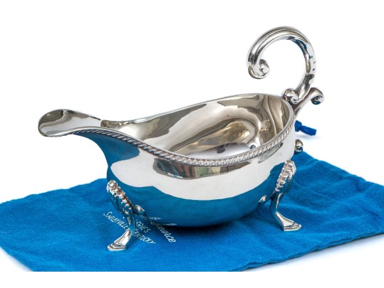 English A C & Sons Ltd London Sterling Silver Sauceboat, 5.81 Ozt.