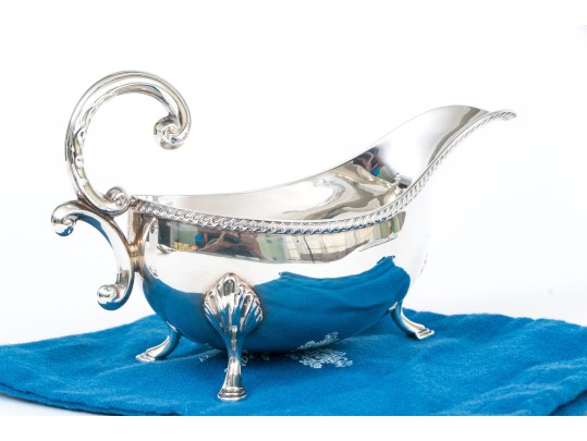 English A C & Sons Ltd London Sterling Silver Sauceboat, 5.81 Ozt.