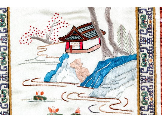 Framed 20th Century Chinese Silk Embroidery
