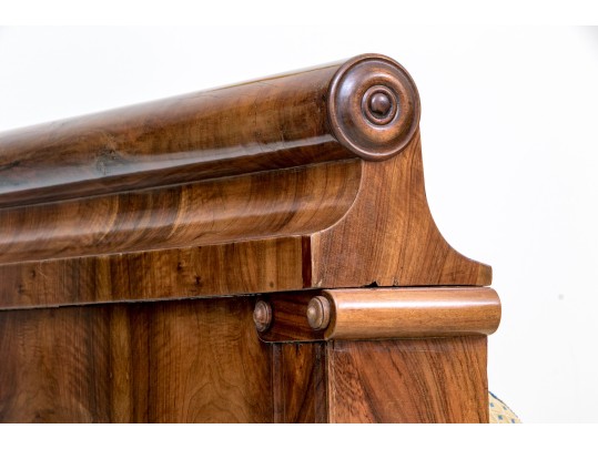 Antique Biedermeier Walnut Daybed, Ca. 1830-50
