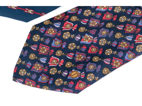 Set Of Four Quality Silk Men's Ties Including Versace, Gucci, Dunhill.