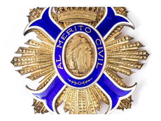 Al Merito Civil Enameled Pin