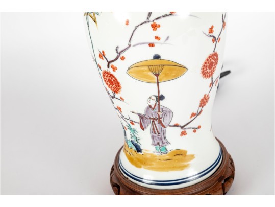 Chinese 20th Century Porcelain Baluster-form Lamp