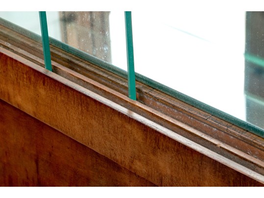 Beautiful Art Deco Display Cabinet