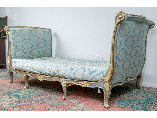 18th C. French Bow Front Daybed