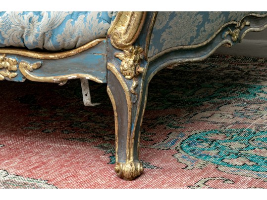 18th C. French Bow Front Daybed