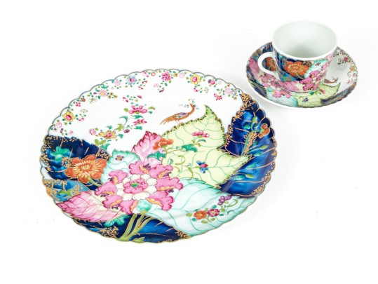 Vista Alegre Mottahedeh Repro Tobacco Leaf Pattern China