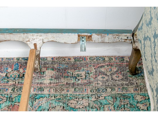 18th C. French Bow Front Daybed