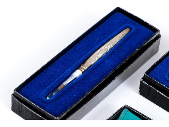 Group Of Sterling Silver Handled Vanity Tools, Including Towle