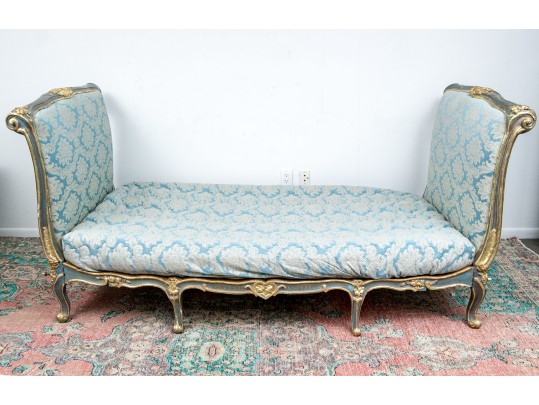 18th C. French Bow Front Daybed