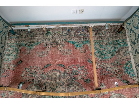 18th C. French Bow Front Daybed