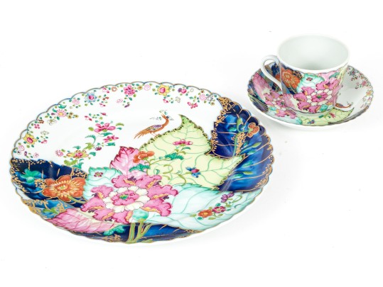 Vista Alegre Mottahedeh Repro Tobacco Leaf Pattern China