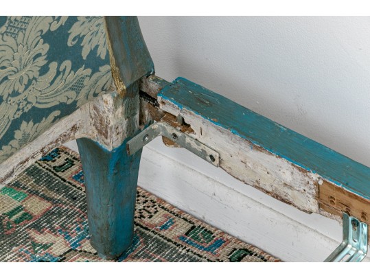 18th C. French Bow Front Daybed