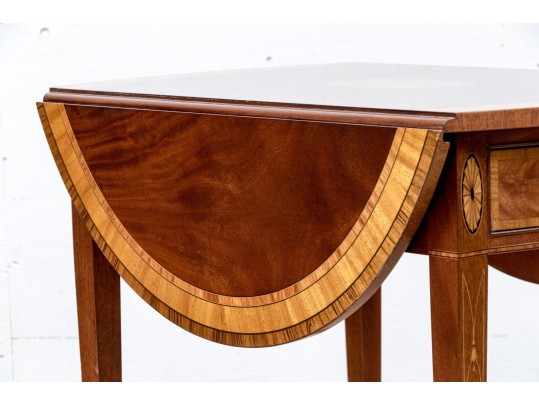 Gorgeous Satinwood Banded Mahogany Drop Leaf Table