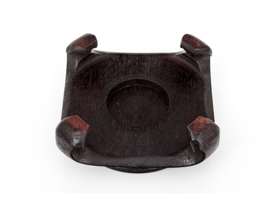 Carved Green Agate Bowl On Stand