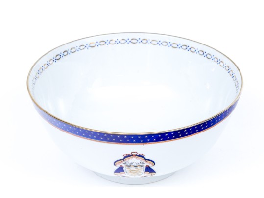 Chinese Export Style Porcelain Serving Or Center Bowl