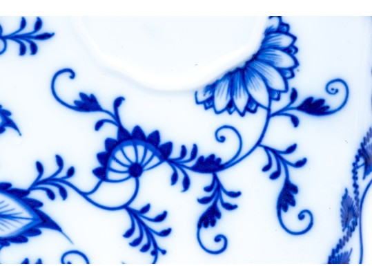 Meissen Blue And White Porcelain Inkwell